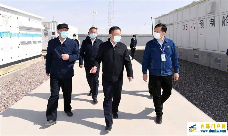 孙绍骋深入阿拉善右旗和阿拉善左旗调研(图1) 孙绍骋深入阿拉善右旗和阿拉善左旗调研(图1)