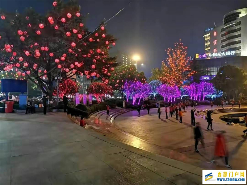 自贡街边装饰美(二)(图6) 自贡街边装饰美(二)(图6)