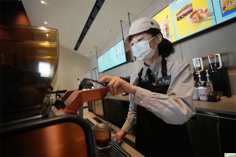 西安:无声咖啡馆帮助听障人士就业(图1) 西安:无声咖啡馆帮助听障人士就业(图1)