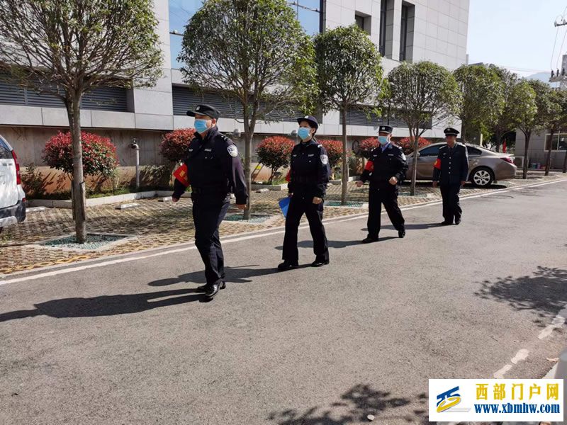 忠职守,严律己,捍正义,保平安——加强巡逻 筑牢屏障 忠职守,严律己,捍正义,保平安——加强巡逻 筑牢屏障