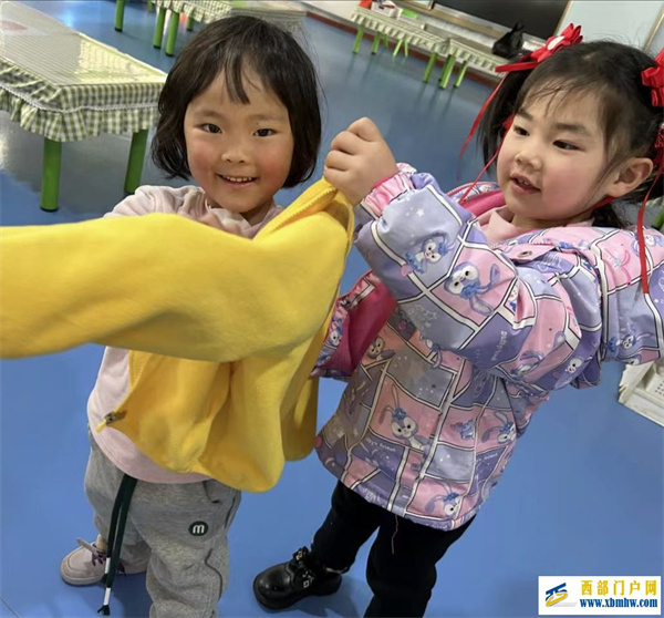 刀坝镇中心幼儿园“学习雷锋精神”活动(图3) 微信图片_20230317095534.jpg