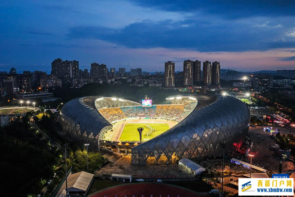 从“村超”到“城超”，贵州足球又添新玩法(图1)