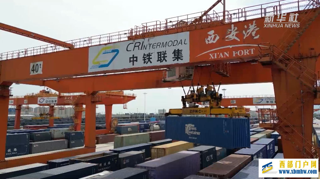 “钢铁驼队”带动中企“拓网”“出海”(图3) “钢铁驼队”带动中企“拓网”“出海”(图3)